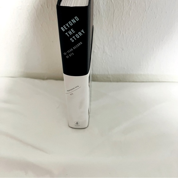 Beyond the Story 10-Year Record of BTS by Myeongseok Kang and BTS Hardcover NEW - Picture 3 of 7